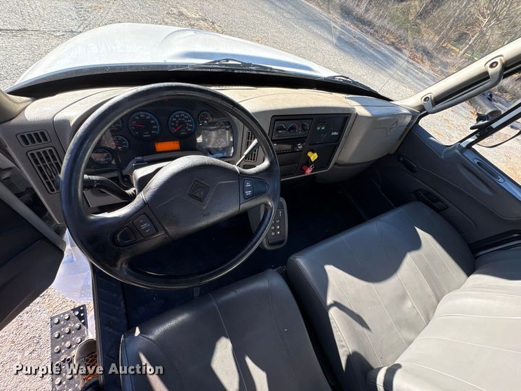 image for item DT2765 2017 International 4300 bucket truck