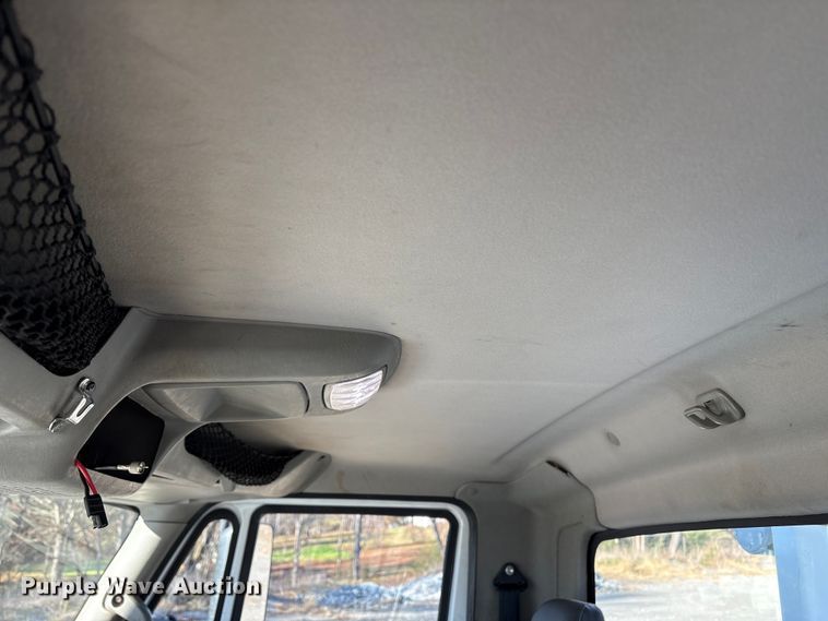 image for item DT2765 2017 International 4300 bucket truck