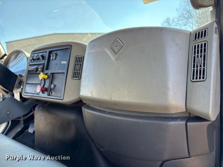 image for item DT2765 2017 International 4300 bucket truck