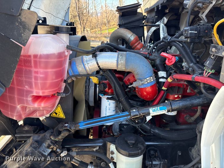 image for item DT2765 2017 International 4300 bucket truck