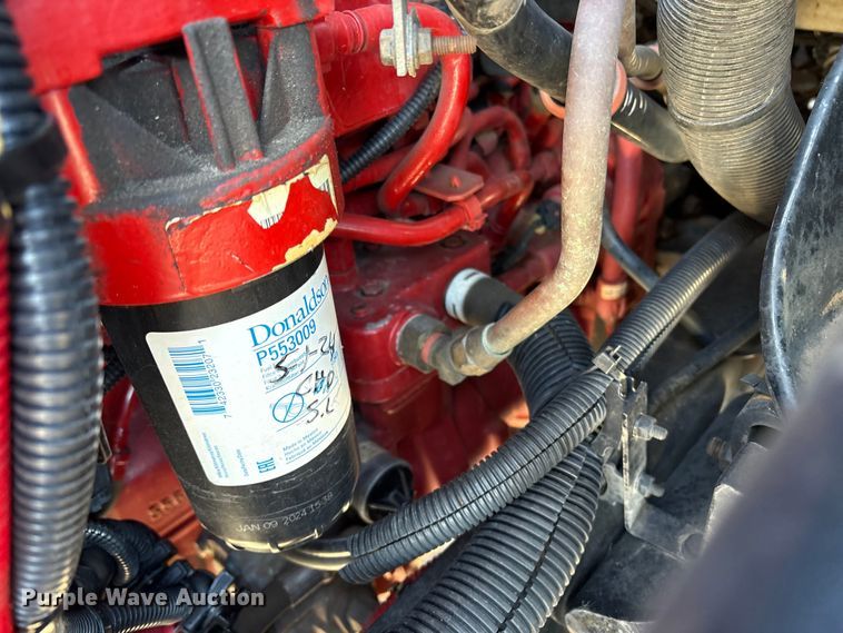 image for item DT2765 2017 International 4300 bucket truck