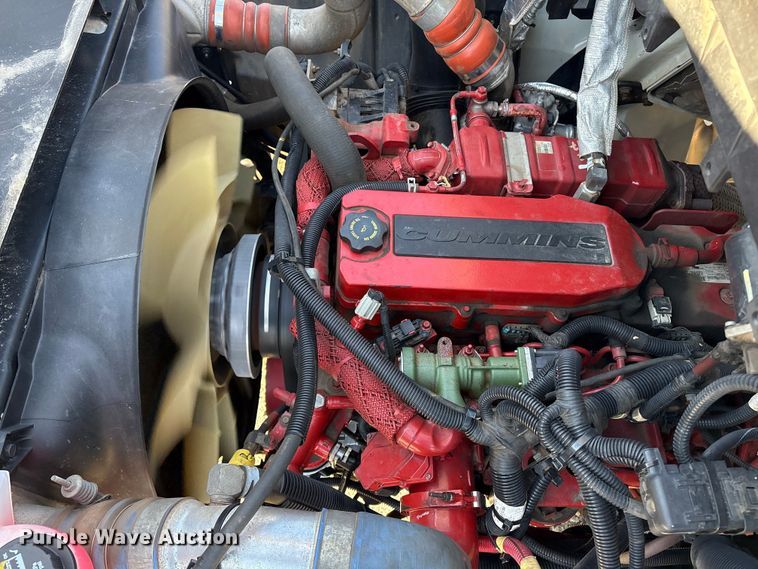 image for item DT2765 2017 International 4300 bucket truck