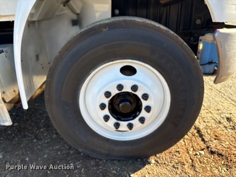 image for item DT2765 2017 International 4300 bucket truck