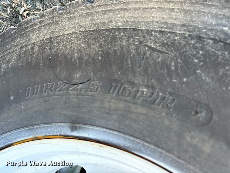 image for item DT2765 2017 International 4300 bucket truck