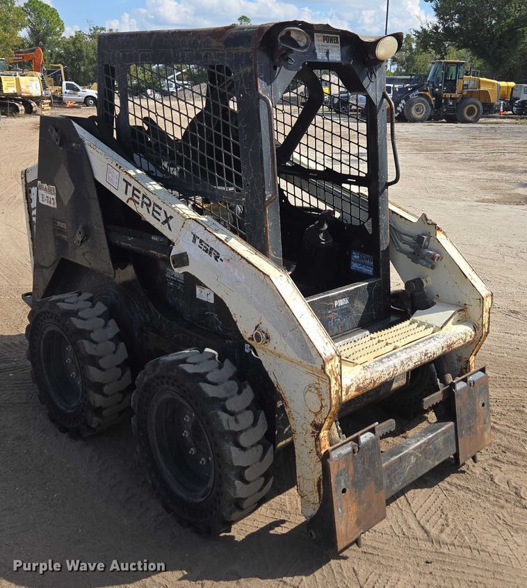 MINI CARGADOR SOBRE RUEDAS 2011 TEREX TSR50