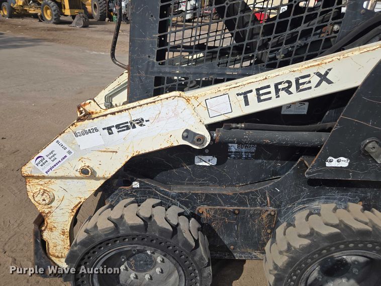 image for item DT4716 2011 Terex TSR50 skid steer loader