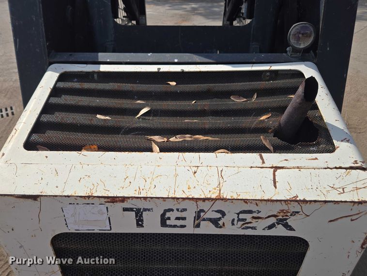 image for item DT4716 2011 Terex TSR50 skid steer loader