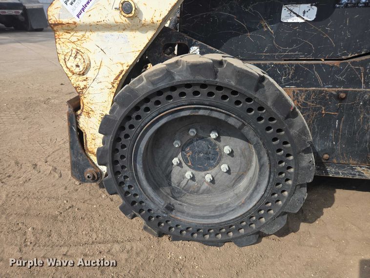 image for item DT4716 2011 Terex TSR50 skid steer loader