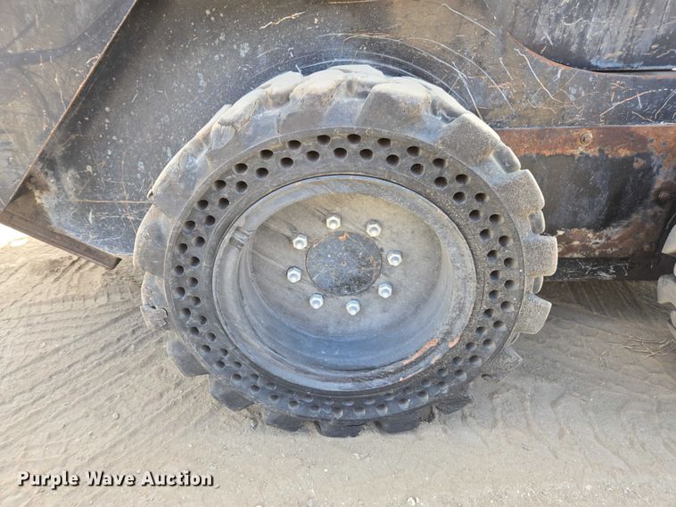 image for item DT4716 2011 Terex TSR50 skid steer loader