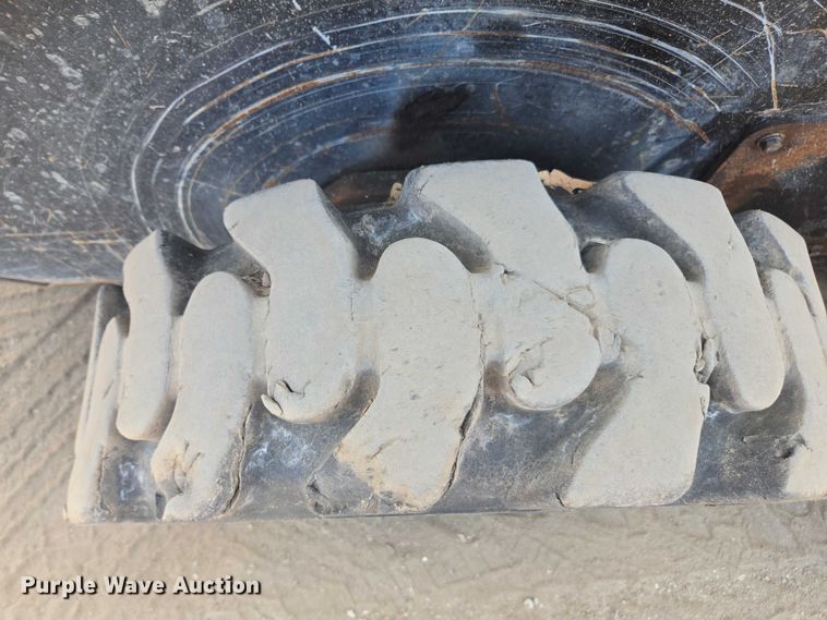 image for item DT4716 2011 Terex TSR50 skid steer loader