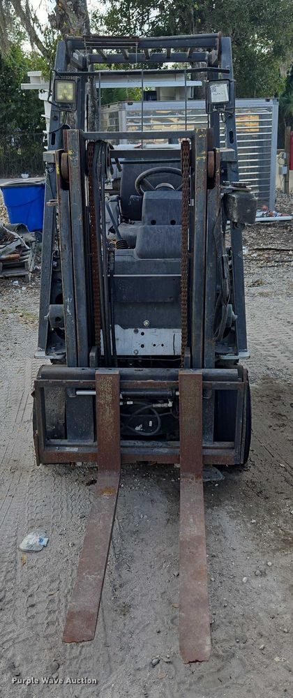 MONTACARGAS NISSAN 40