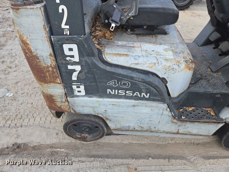 image for item DT4717 Nissan 40 forklift