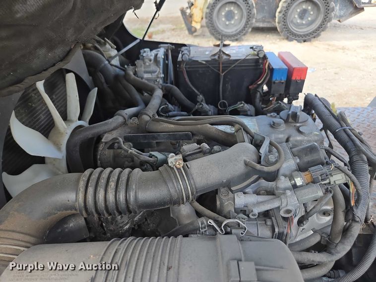 image for item DT4717 Nissan 40 forklift