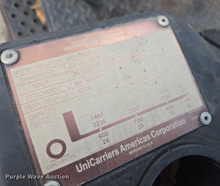 image for item DT4717 Nissan 40 forklift