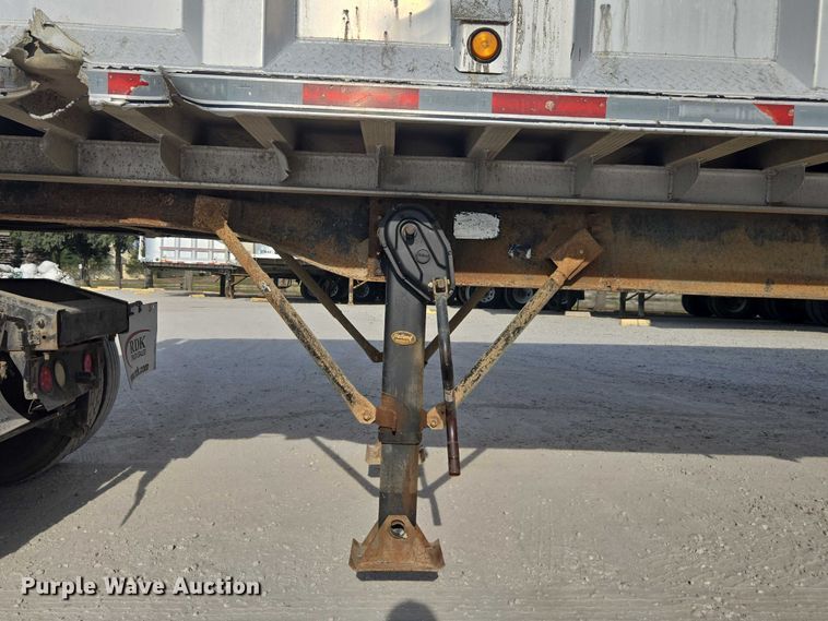 image for item DT4718 2006 Mac end dump trailer