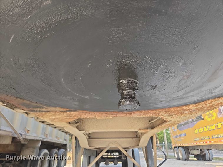 image for item DT4718 2006 Mac end dump trailer