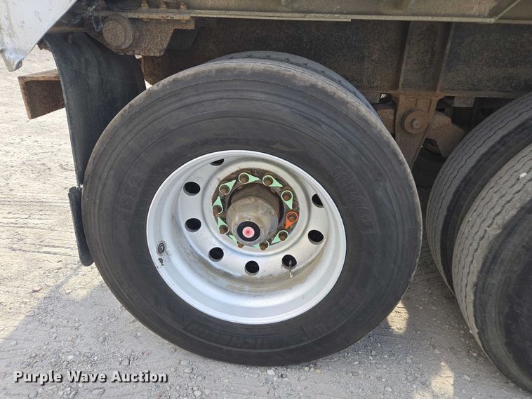 image for item DT4718 2006 Mac end dump trailer