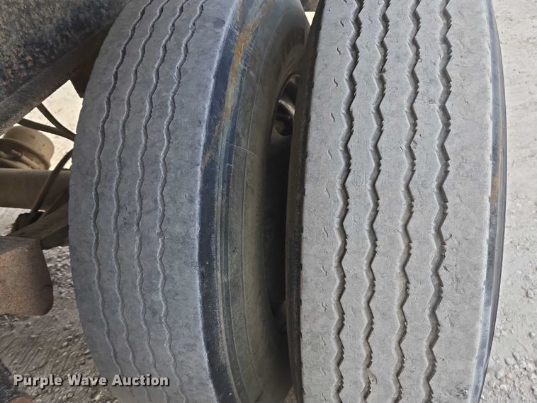 image for item DT4718 2006 Mac end dump trailer