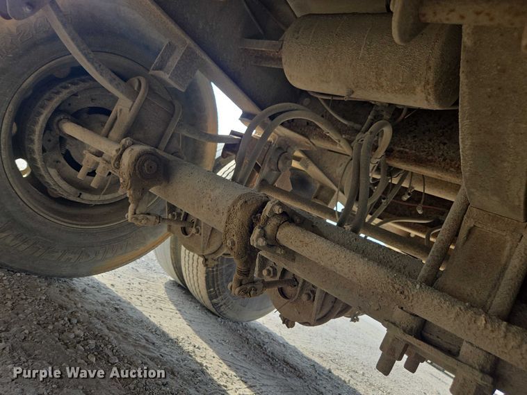 image for item DT4718 2006 Mac end dump trailer