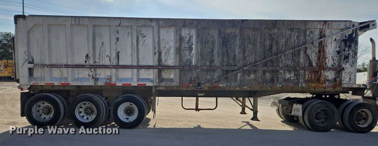 image for item DT4720 2010 Transcraft end dump trailer