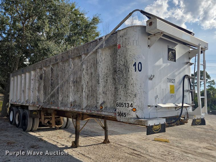 image for item DT4721 2006 Mac end dump trailer