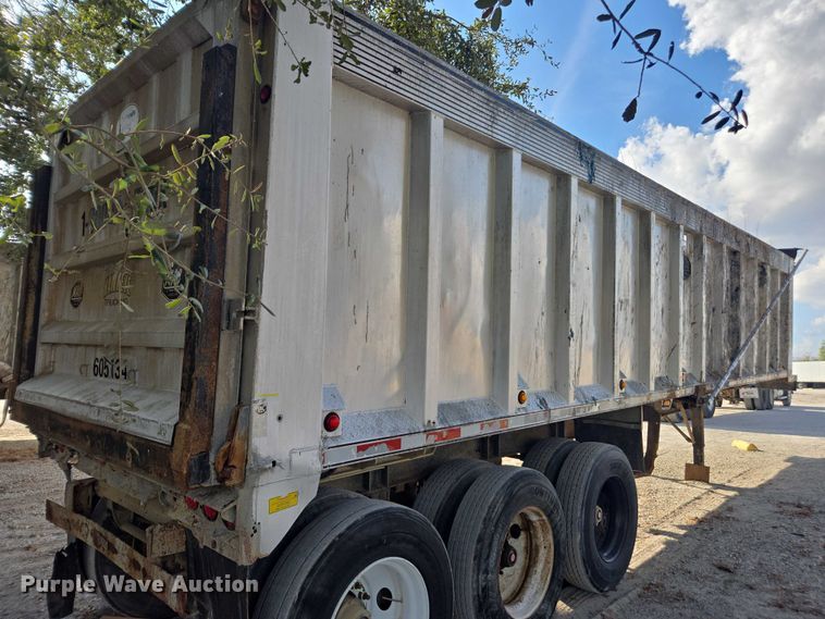 image for item DT4721 2006 Mac end dump trailer