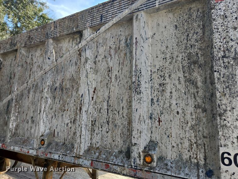 image for item DT4721 2006 Mac end dump trailer