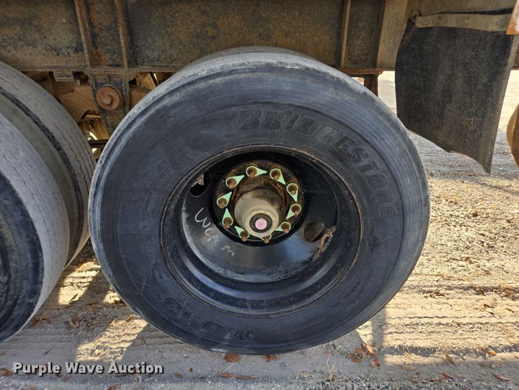 image for item DT4721 2006 Mac end dump trailer