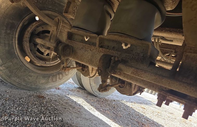 image for item DT4721 2006 Mac end dump trailer