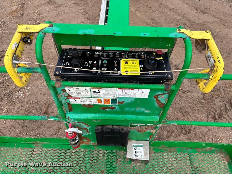 image for item DT4979 2017 Genie S-80x boom lift