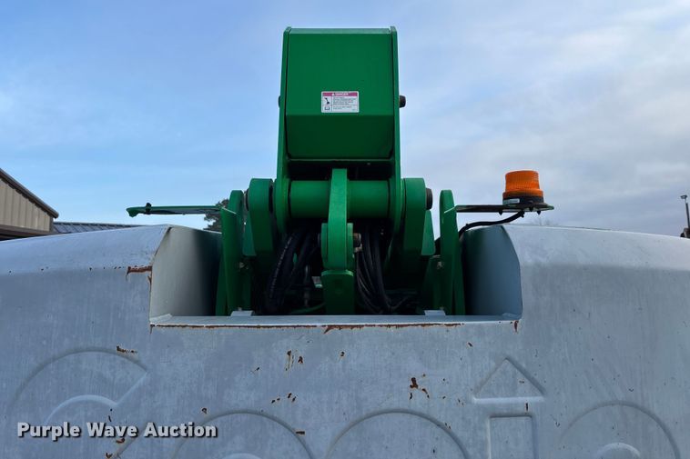 image for item DT4980 2017 Genie S-80X boom lift