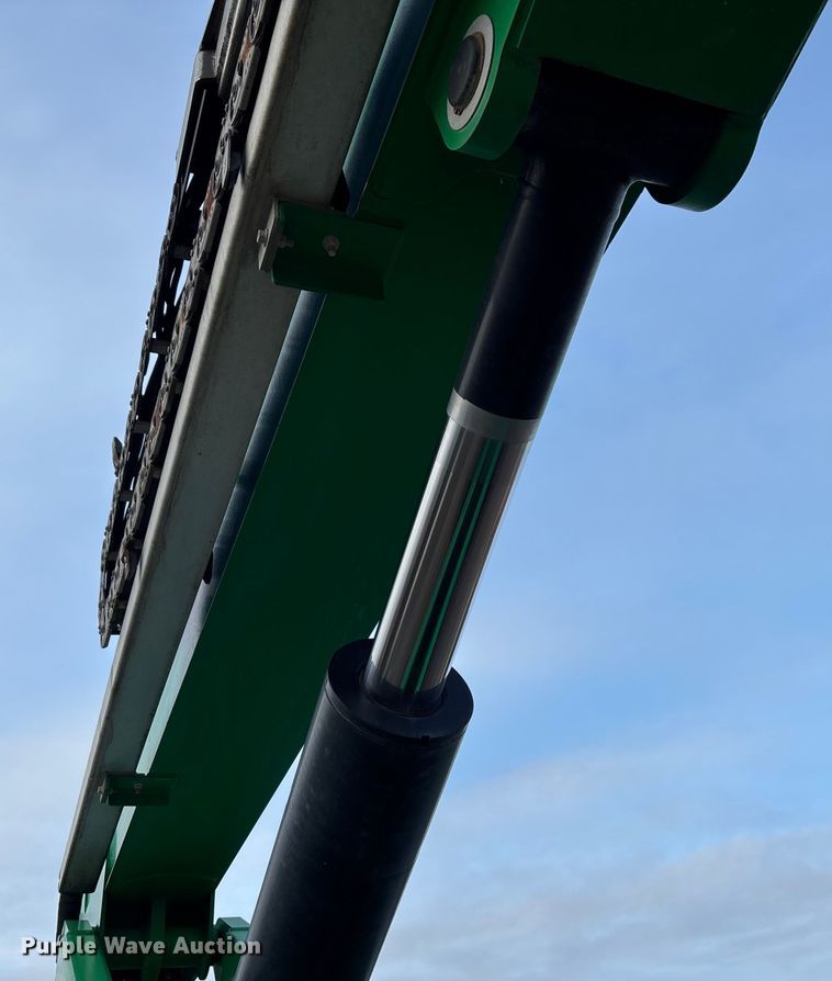 image for item DT4980 2017 Genie S-80X boom lift