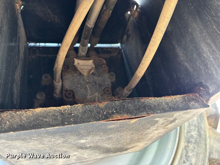 image for item DT4980 2017 Genie S-80X boom lift