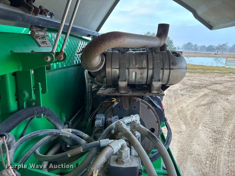 image for item DT4980 2017 Genie S-80X boom lift