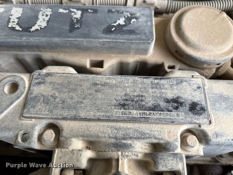 image for item DT4980 2017 Genie S-80X boom lift