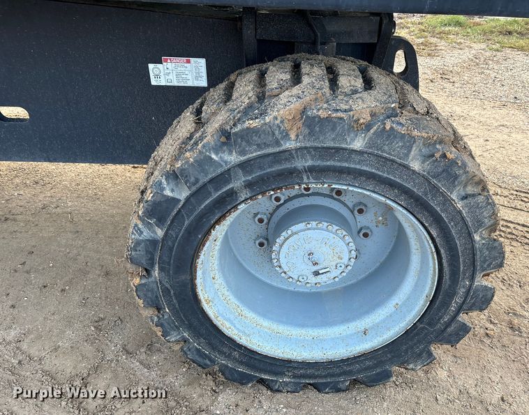 image for item DT4980 2017 Genie S-80X boom lift