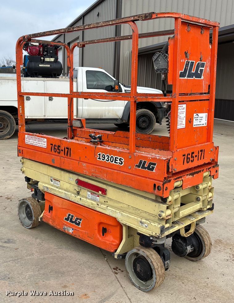 image for item DT4981 2018 JLG 1930ES scissor lift