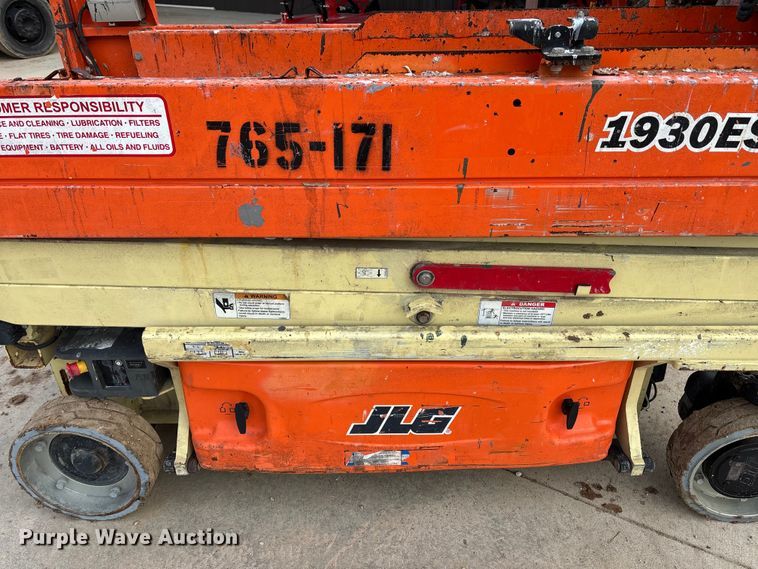 image for item DT4981 2018 JLG 1930ES scissor lift