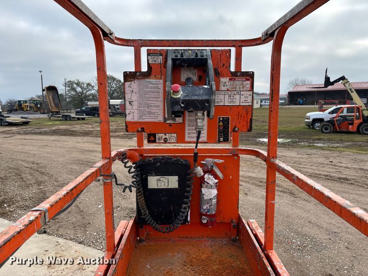 image for item DT4981 2018 JLG 1930ES scissor lift