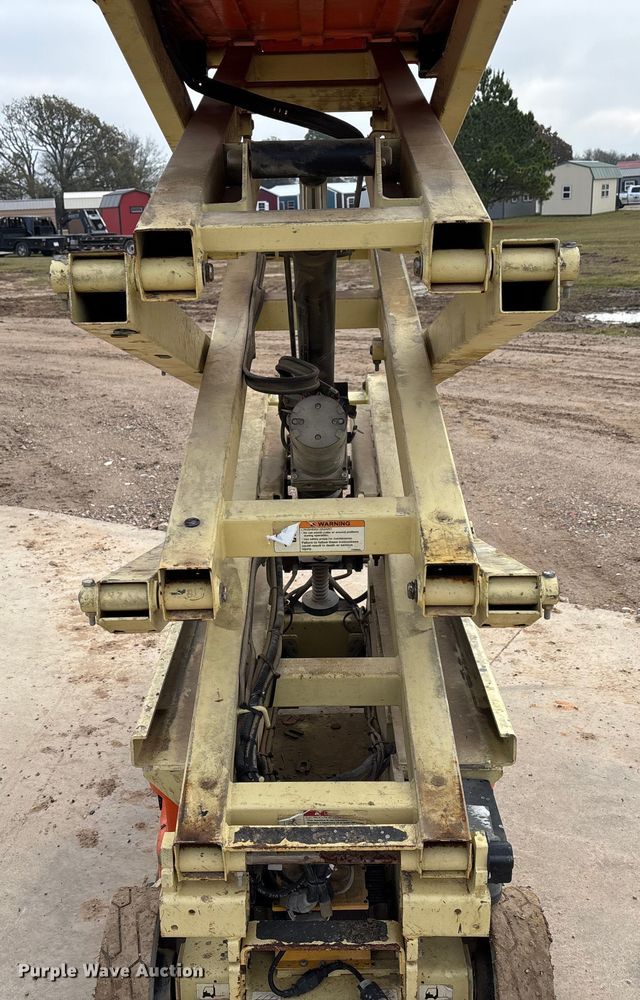 image for item DT4981 2018 JLG 1930ES scissor lift