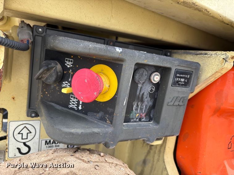 image for item DT4981 2018 JLG 1930ES scissor lift