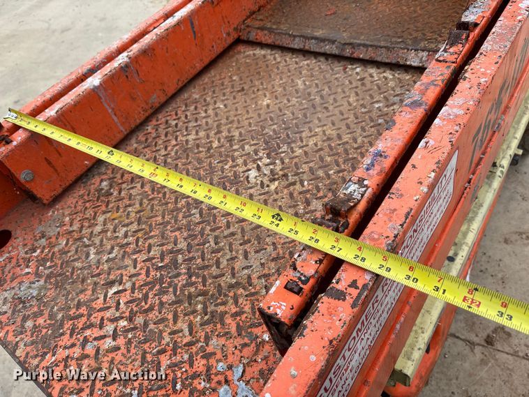 image for item DT4981 2018 JLG 1930ES scissor lift