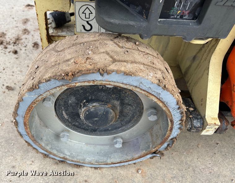 image for item DT4981 2018 JLG 1930ES scissor lift