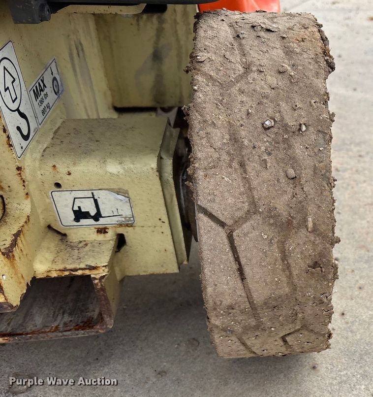 image for item DT4981 2018 JLG 1930ES scissor lift