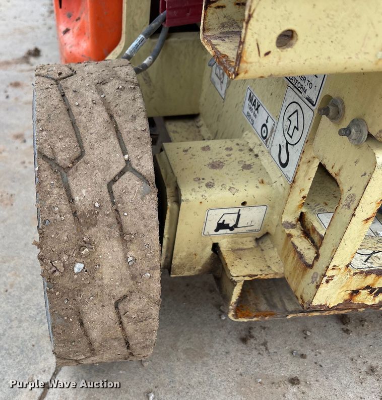 image for item DT4981 2018 JLG 1930ES scissor lift