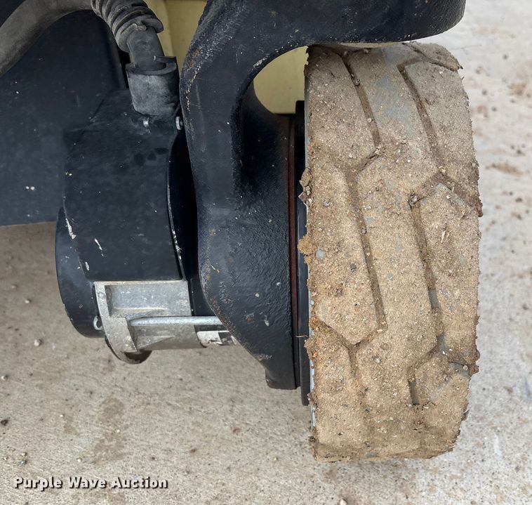 image for item DT4981 2018 JLG 1930ES scissor lift