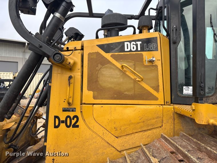 image for item DT4982 2016 Caterpillar D6T LGP dozer