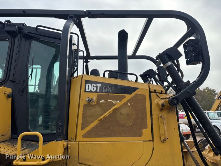 image for item DT4982 2016 Caterpillar D6T LGP dozer