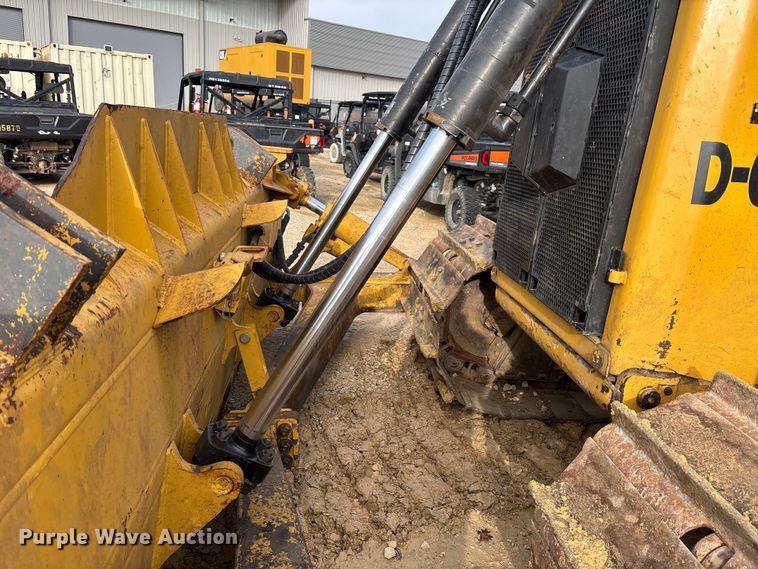 image for item DT4982 2016 Caterpillar D6T LGP dozer