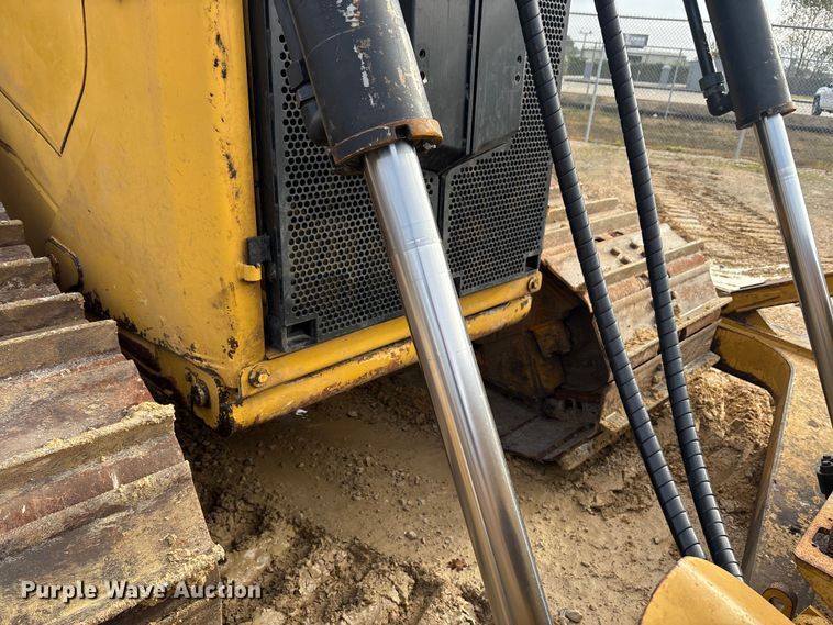 image for item DT4982 2016 Caterpillar D6T LGP dozer